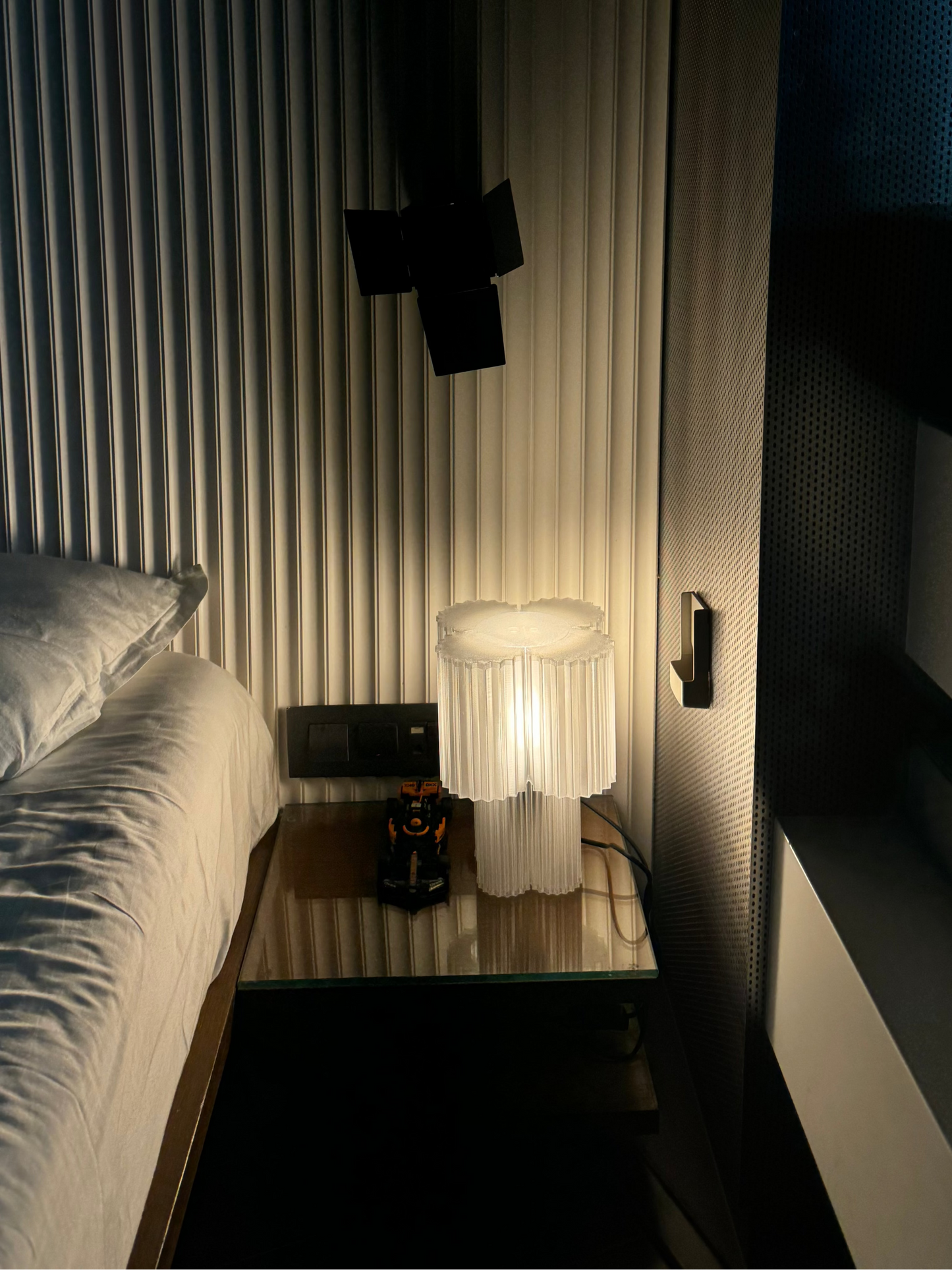 Clove Lamp